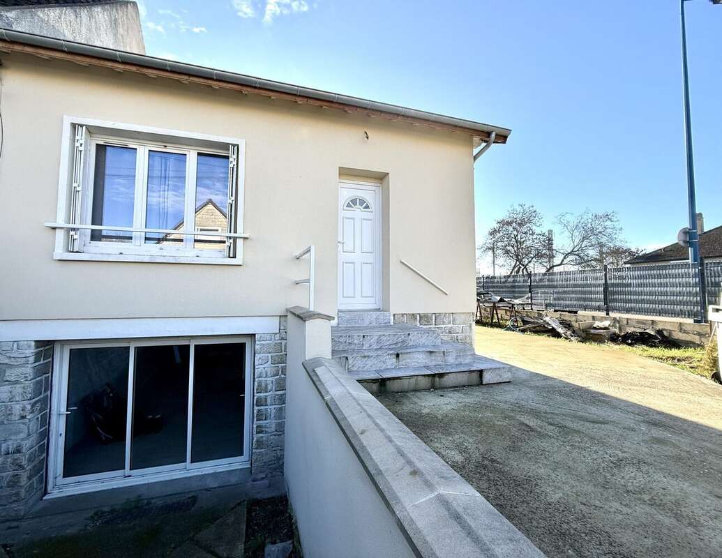 Maison 107 m² à Mantes-La-Jolie  - photo 1
