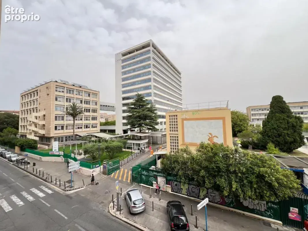 Appartement à MARSEILLE-5E