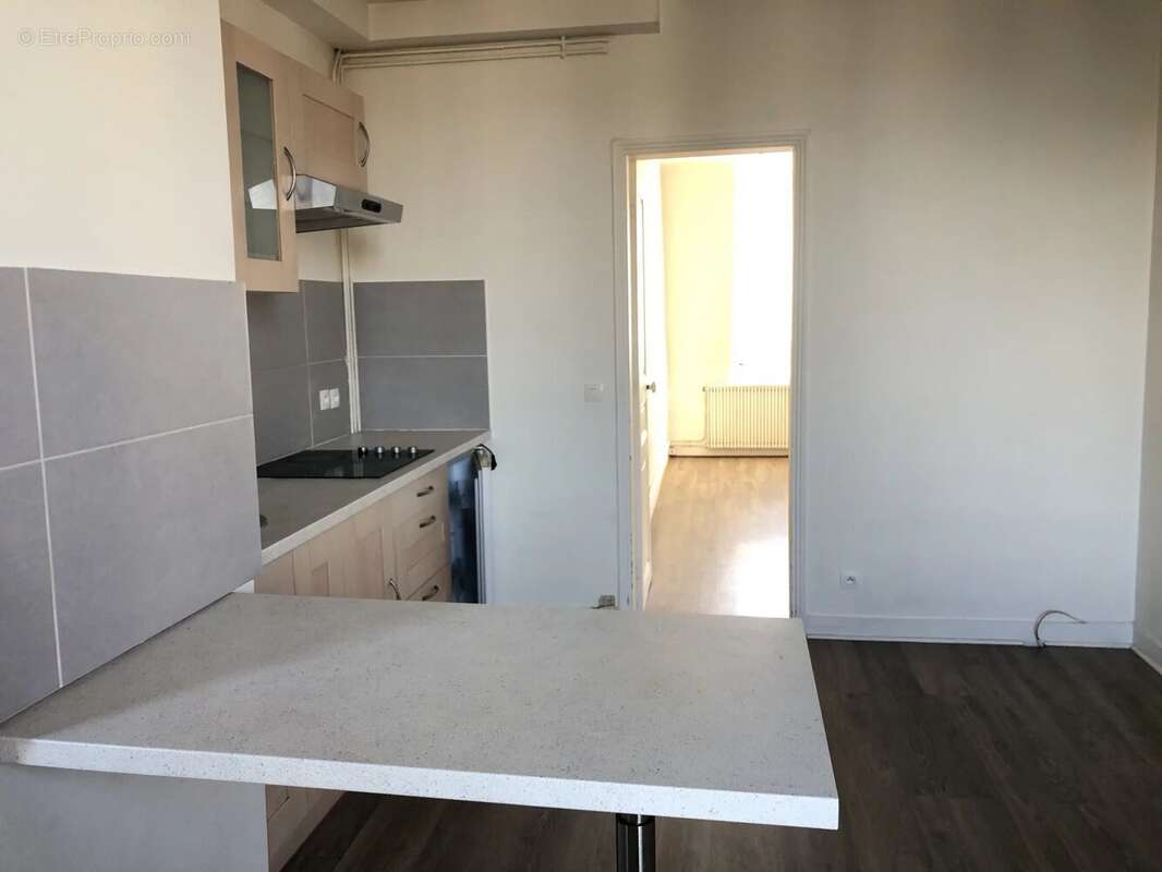 Appartement à SARTROUVILLE