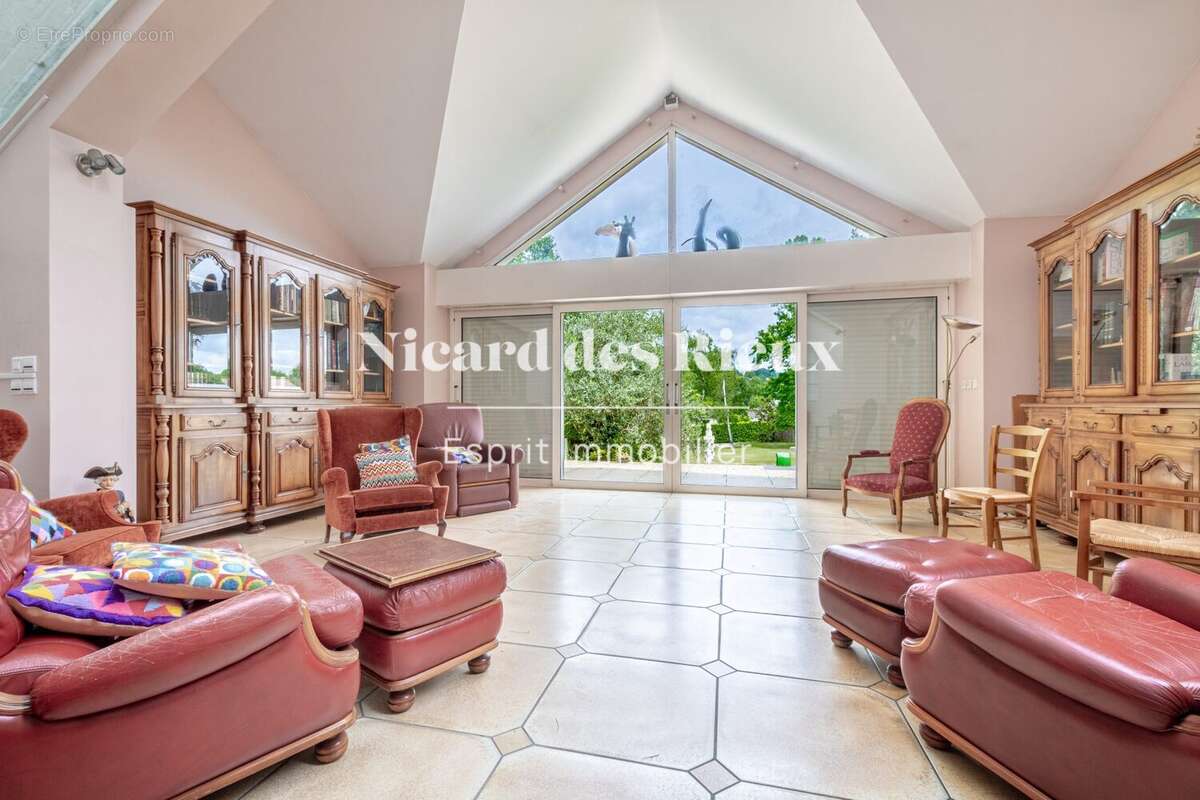 Maison à AIXE-SUR-VIENNE