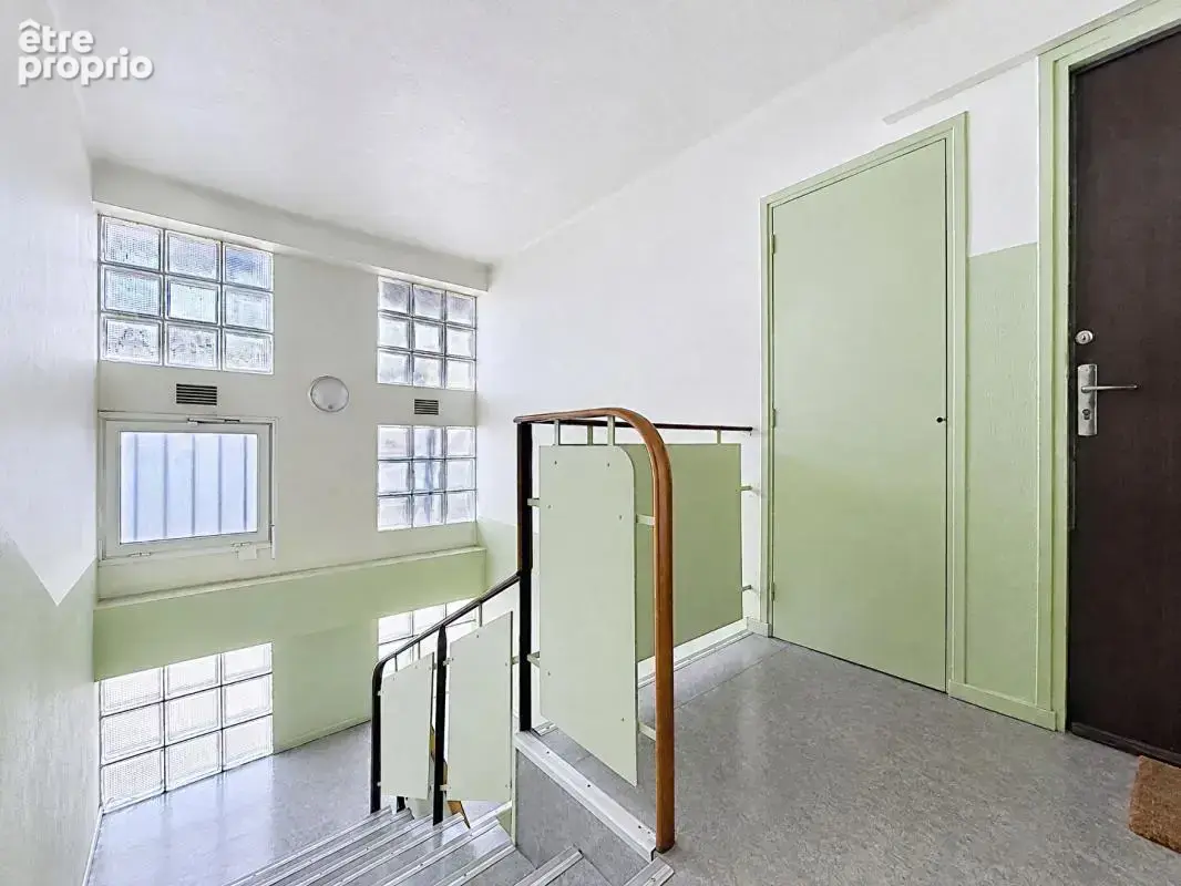 Carcassonne - appartement traversant 76 m² - dernier étage - balcons - parking privatif - photo 10