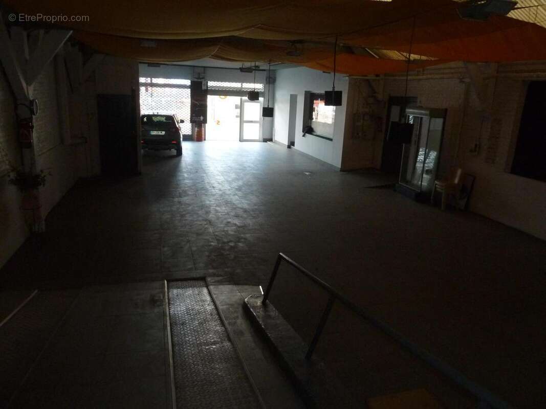 Commerce 1100 m² à Caudry  - photo 3