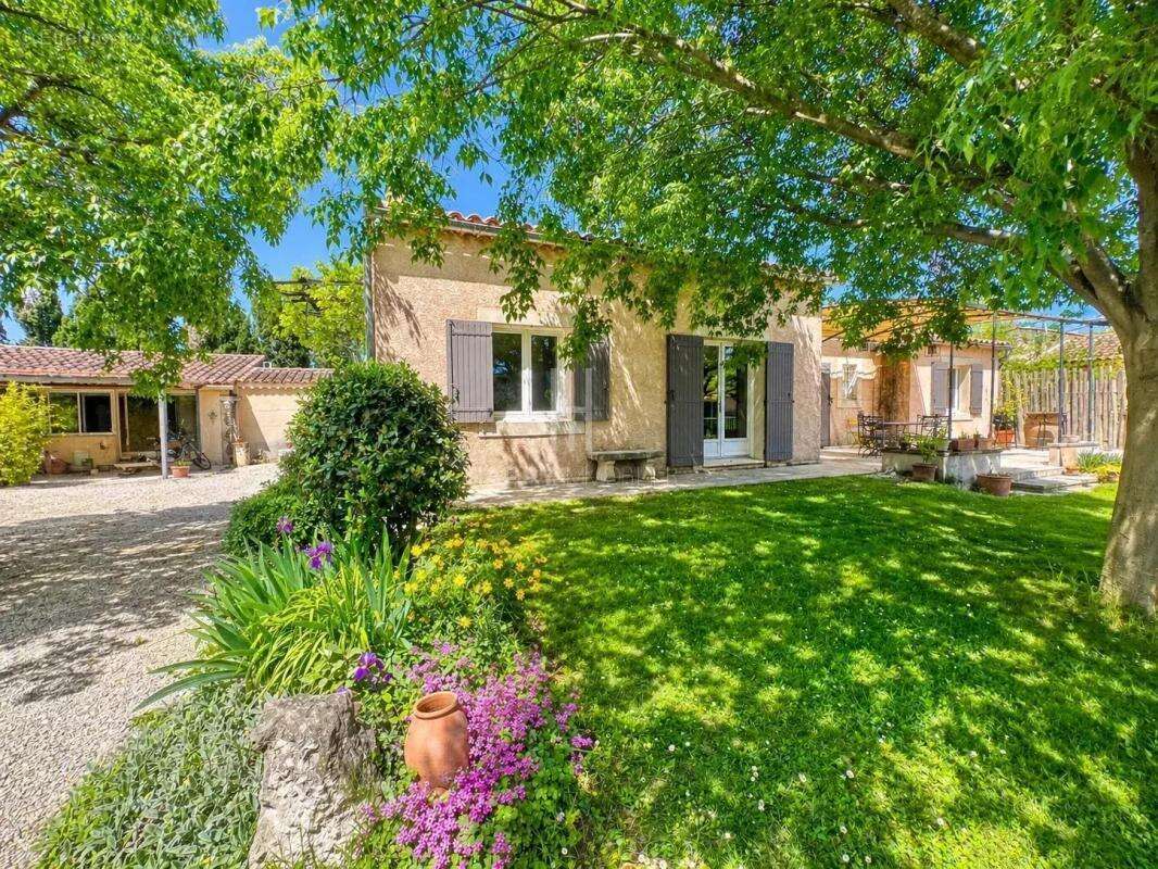 Maison à MAILLANE
