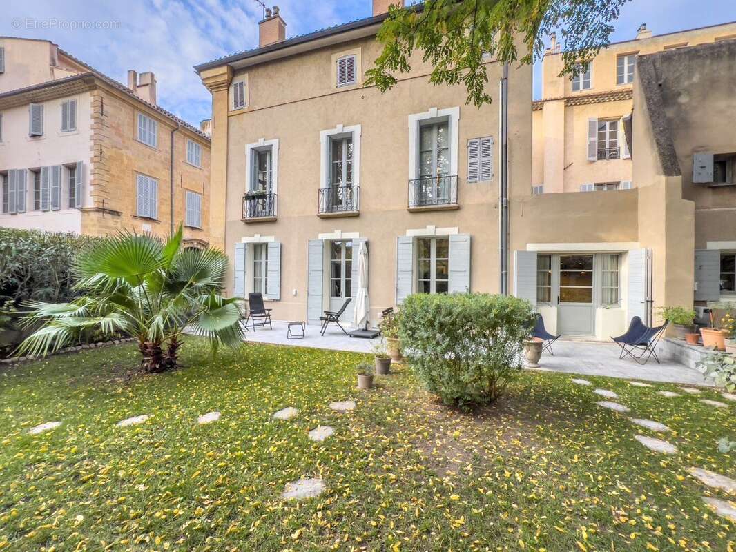 Appartement à AIX-EN-PROVENCE