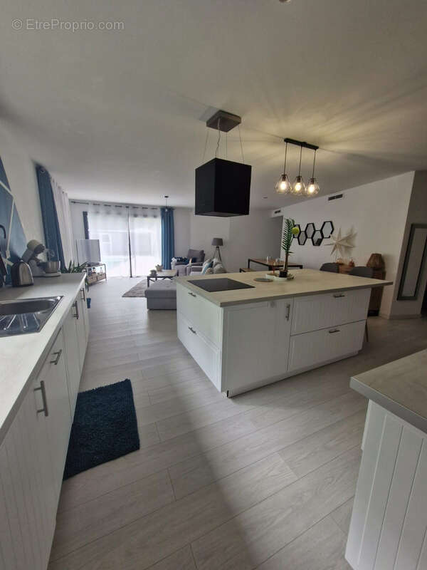 Maison à VILLENAVE-D&#039;ORNON