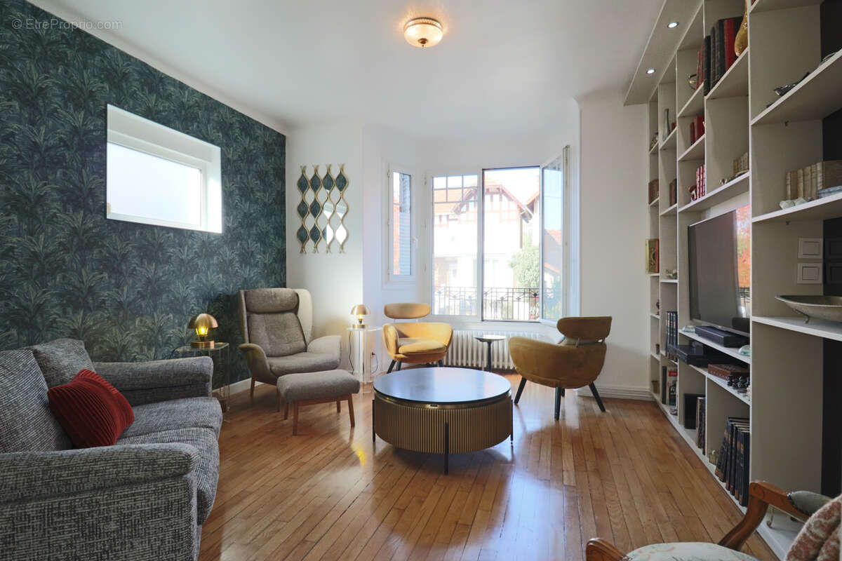 Maison à LES PAVILLONS-SOUS-BOIS