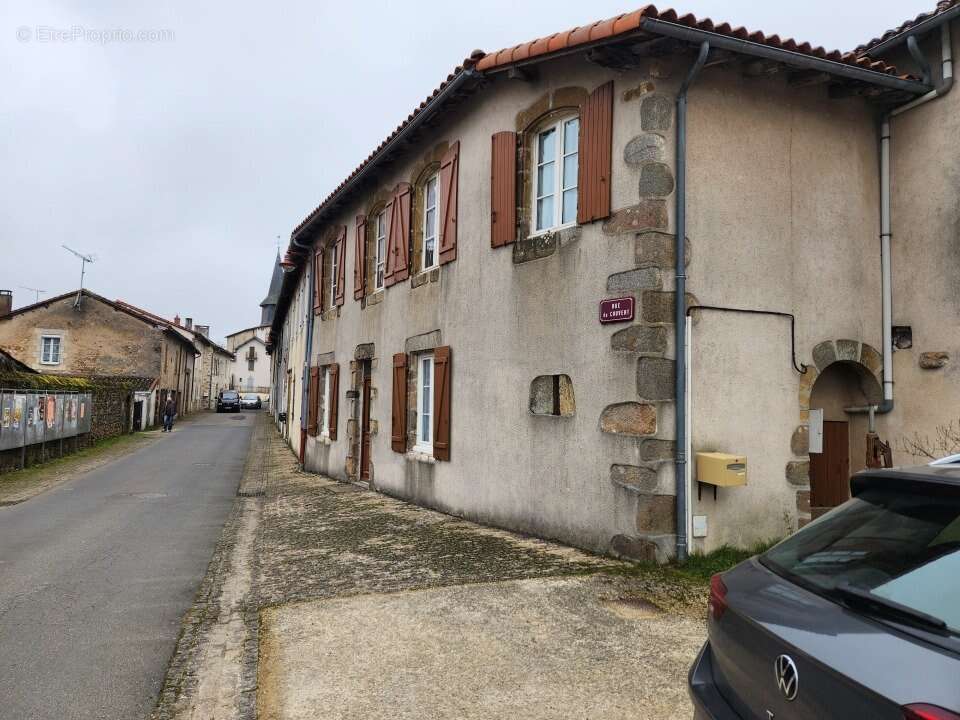 Maison à BRILLAC
