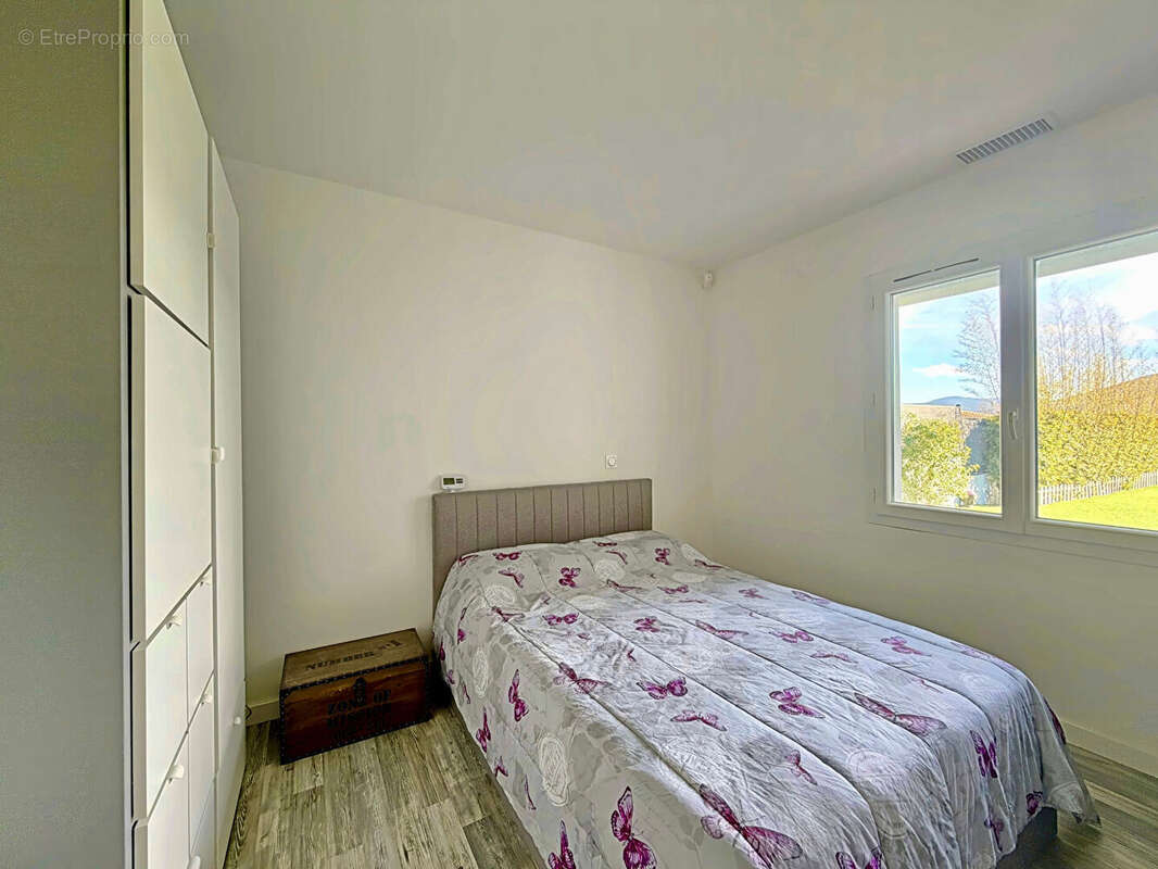 Maison à ROQUEBRUNE-SUR-ARGENS