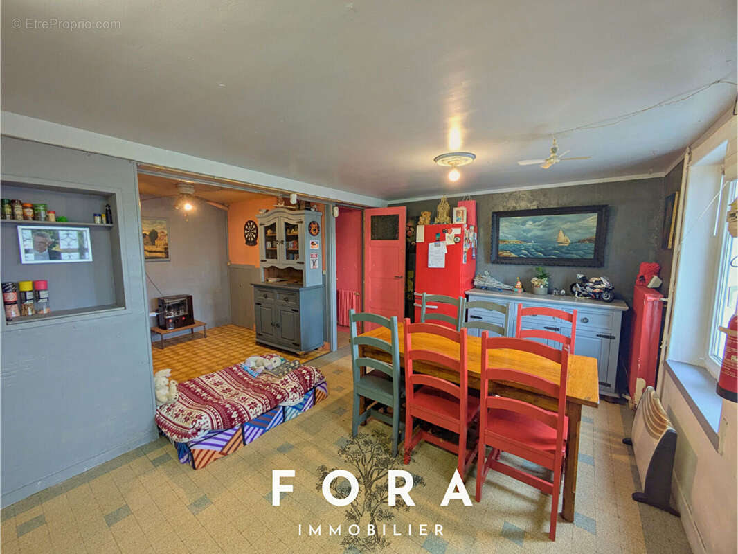 Maison à CONDE-SUR-NOIREAU