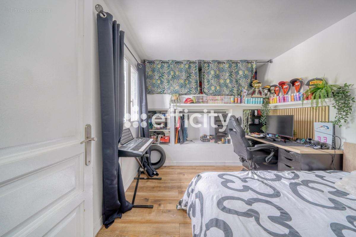 Maison à ARTIGUES-PRES-BORDEAUX