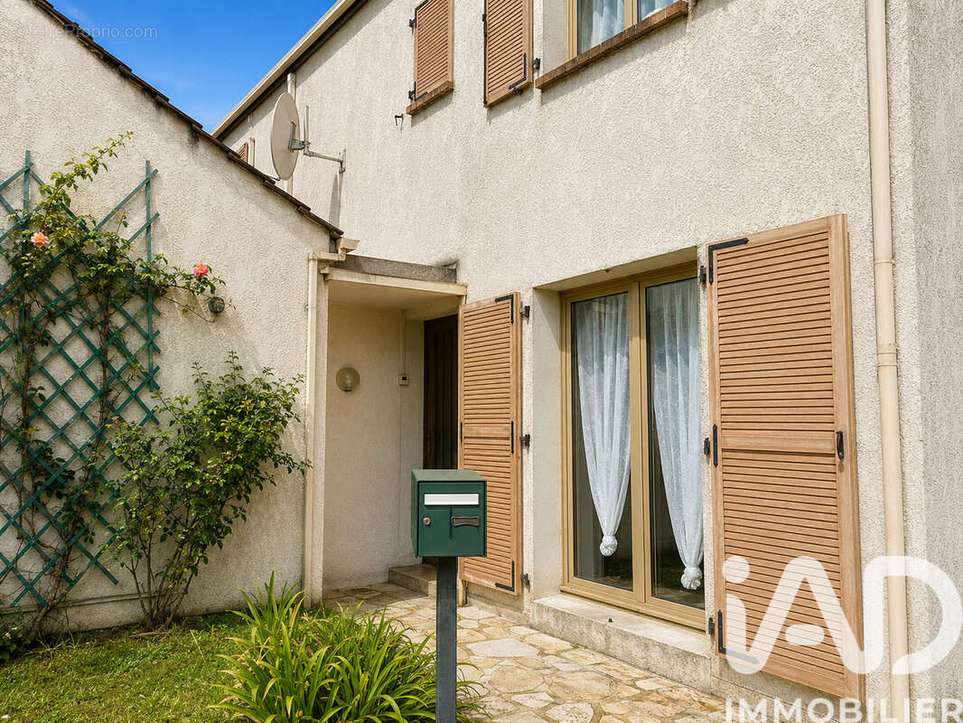 Photo 2 - Maison à SAINTE-GENEVIEVE-DES-BOIS