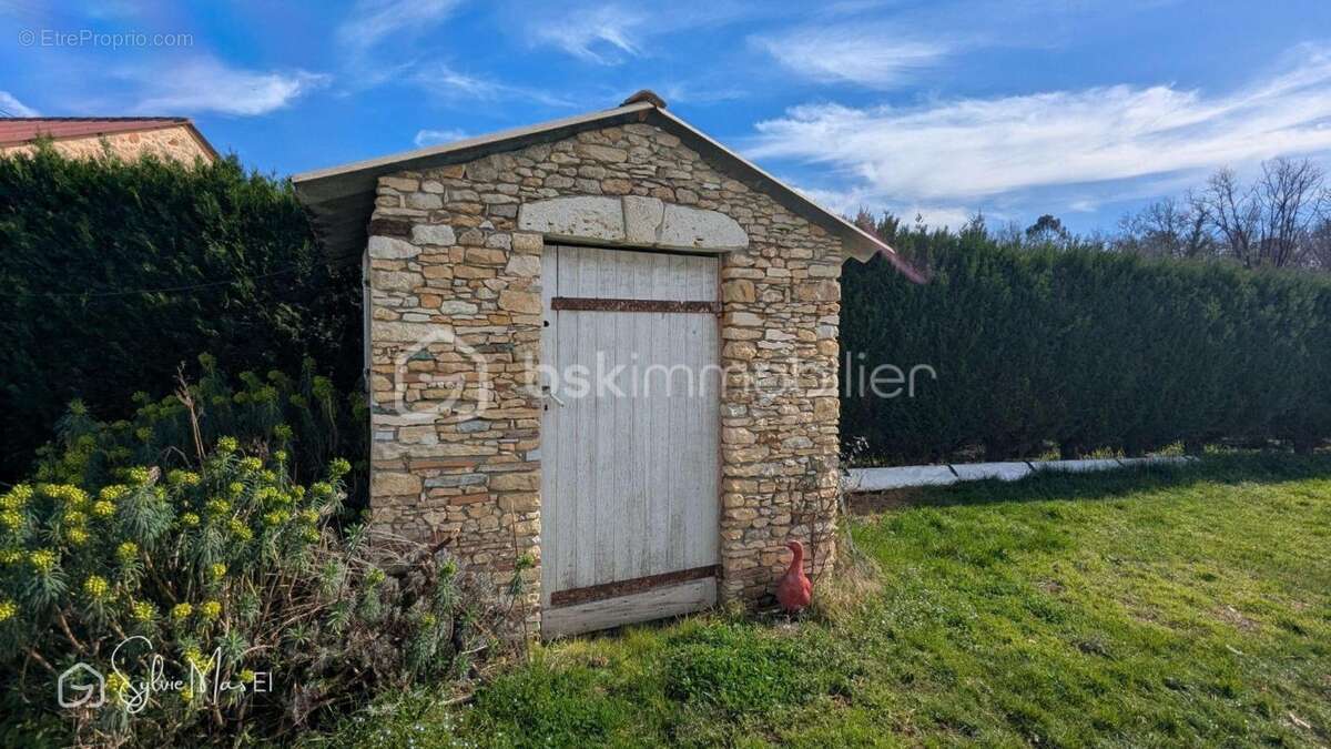 Maison à CUZORN