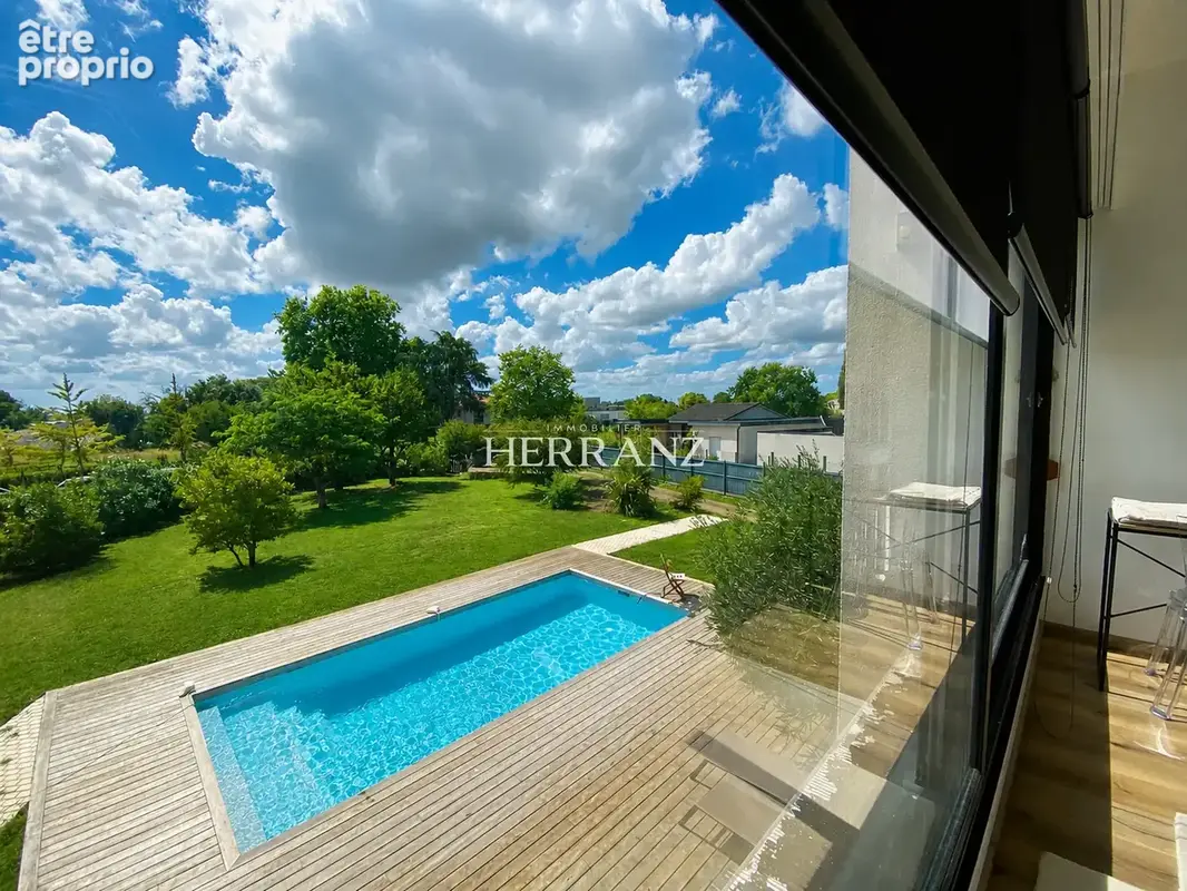 Maison familiale avec 4 suites parentales, piscine et environnement calme. - photo 11