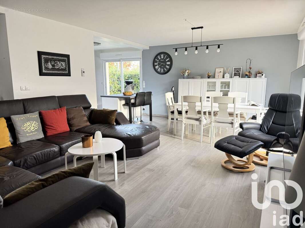 Photo 3 - Maison à VENABLES