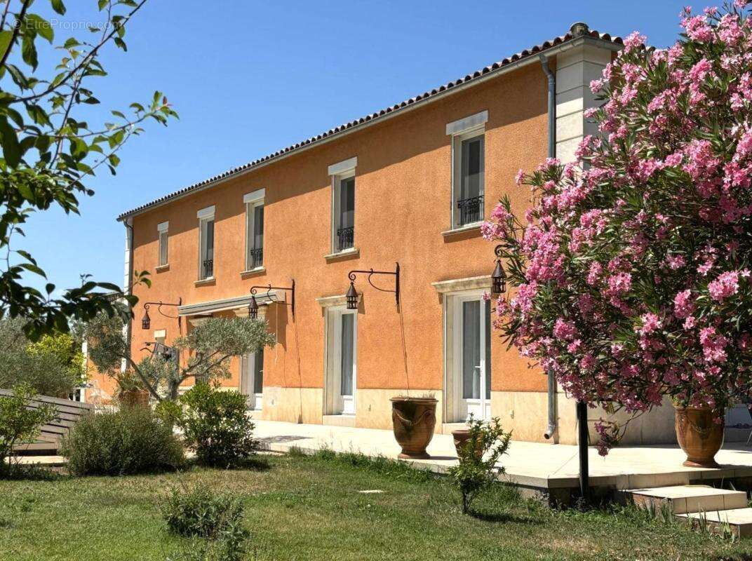 Maison à ROCHEFORT-DU-GARD