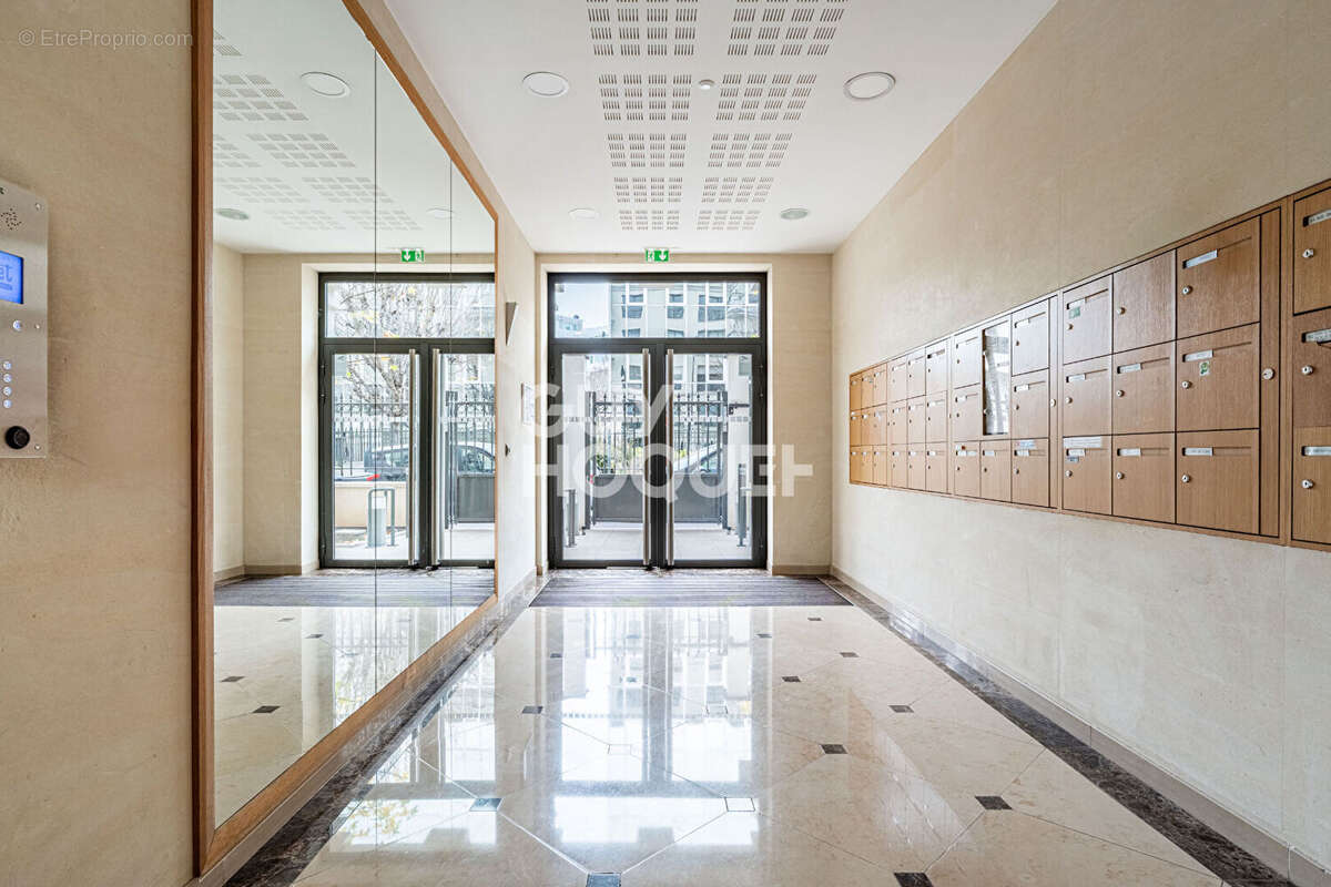 Appartement à LEVALLOIS-PERRET