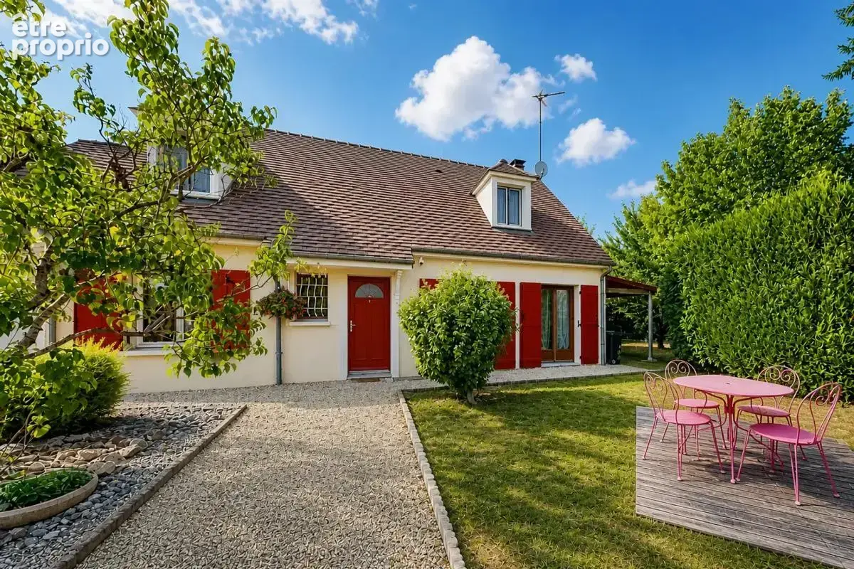 Maison à LA GENEVRAYE