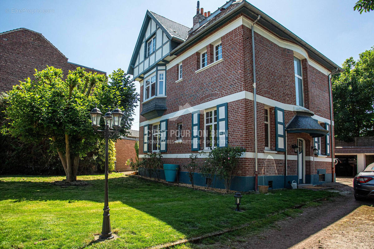 Maison à FACHES-THUMESNIL