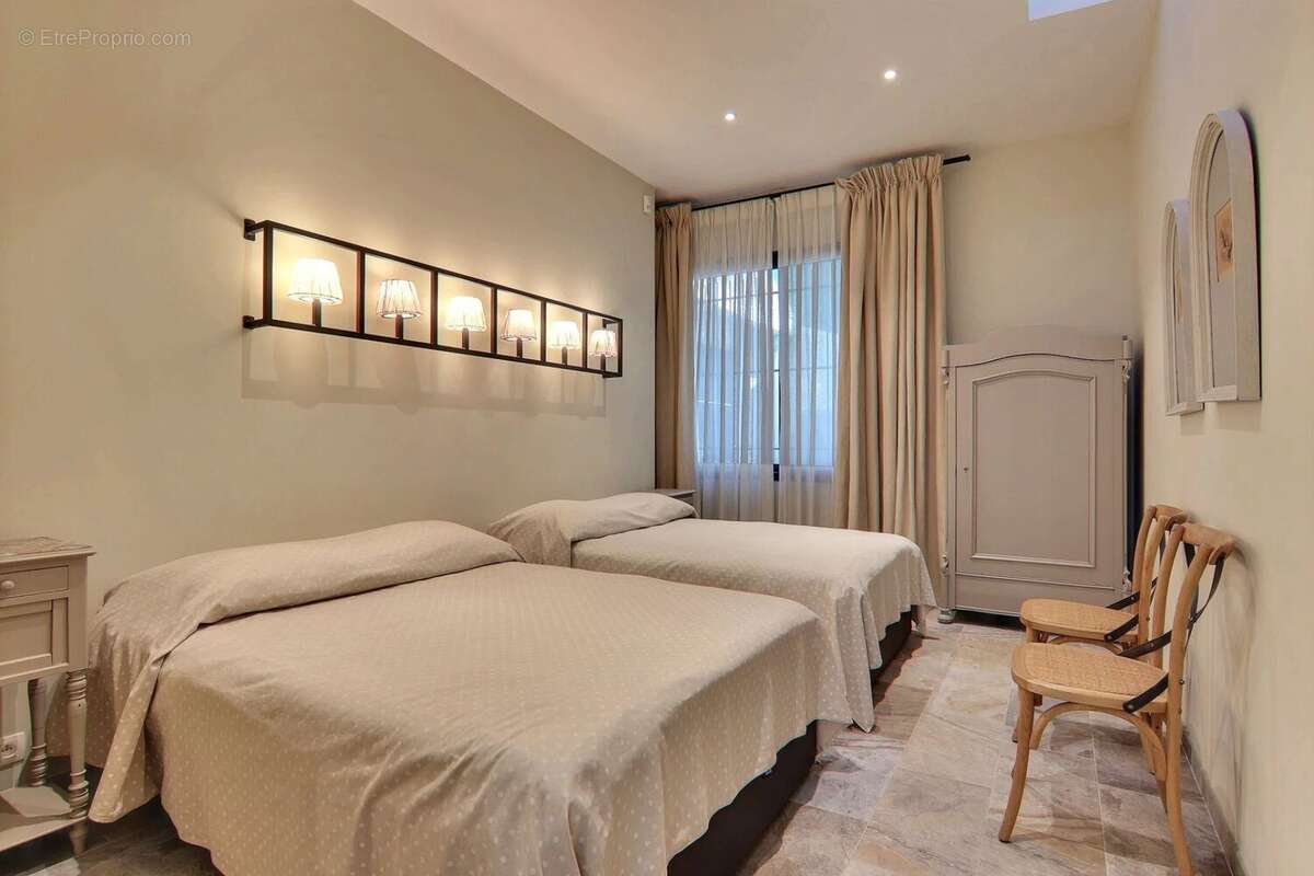 L'histoire continue. Bienvenue dans l'un des lofts les plus extraordinaires de Cannes à deux pas de la Croisette - photo 8