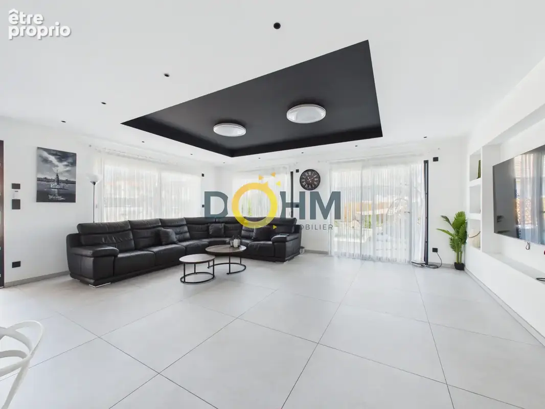 Maison de plain-pied moderne à Sainte Sigolene - photo 3