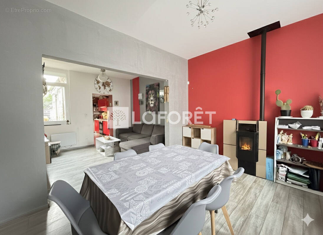 Maison à SIN-LE-NOBLE