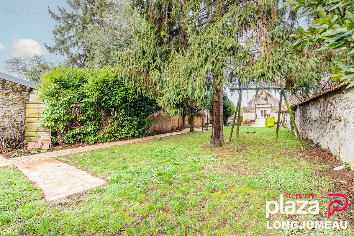 Maison à SAULX-LES-CHARTREUX