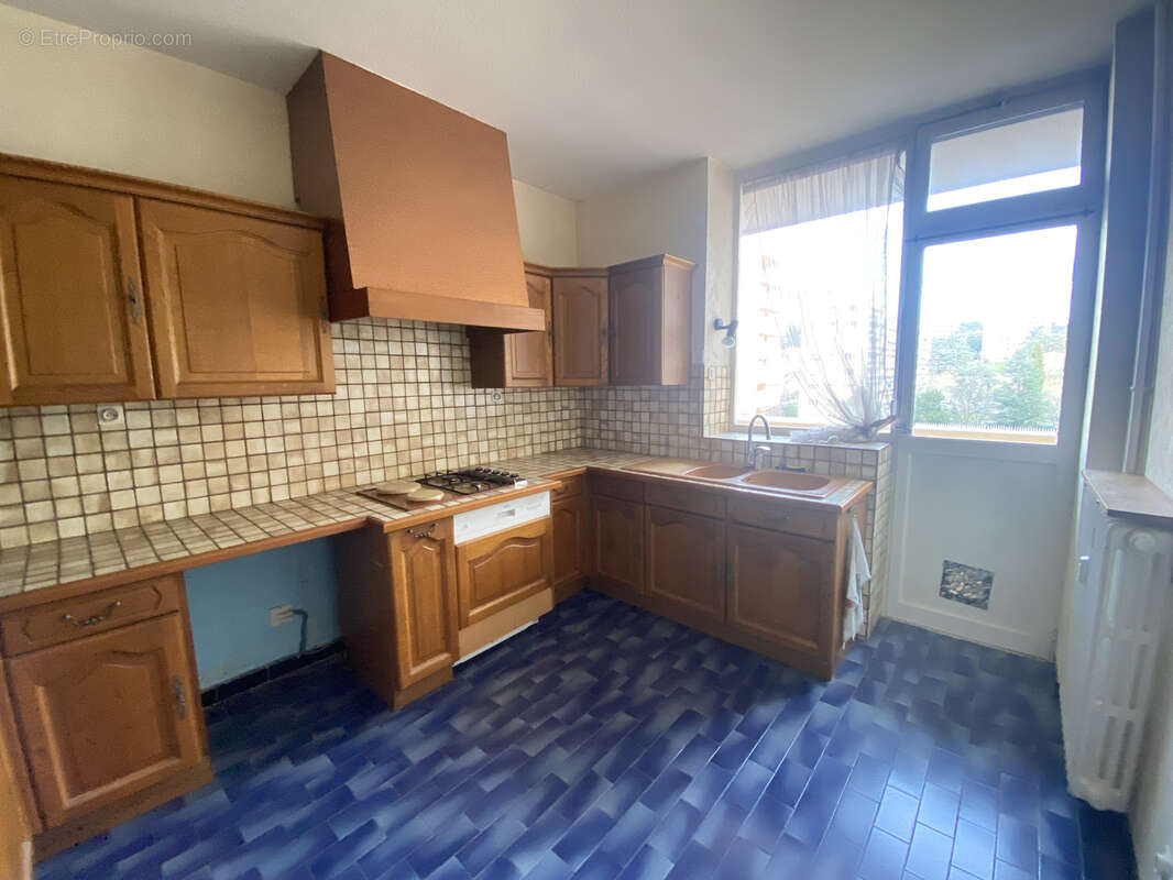 Appartement à SAINT-ETIENNE