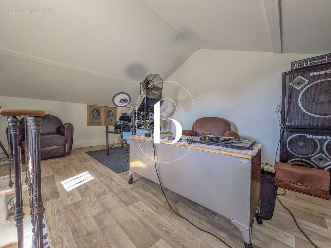 Maison à ORGNAC-L'AVEN