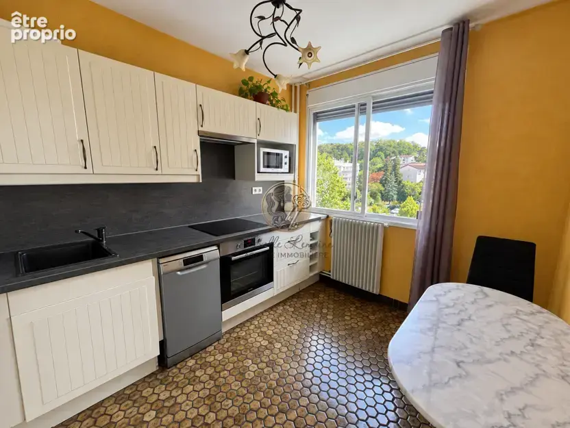 TASSIN-LA-DEMI-LUNE   95 m2   3 chambres   Balcon   Vue panoramique sur les Monts du Lyonnais - photo 8