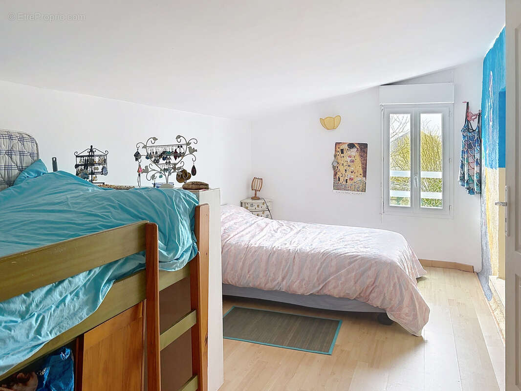 Maison à DONVILLE-LES-BAINS