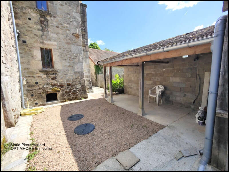 Maison familiale + dépendances à Saint Eloi en Creuse - photo 49