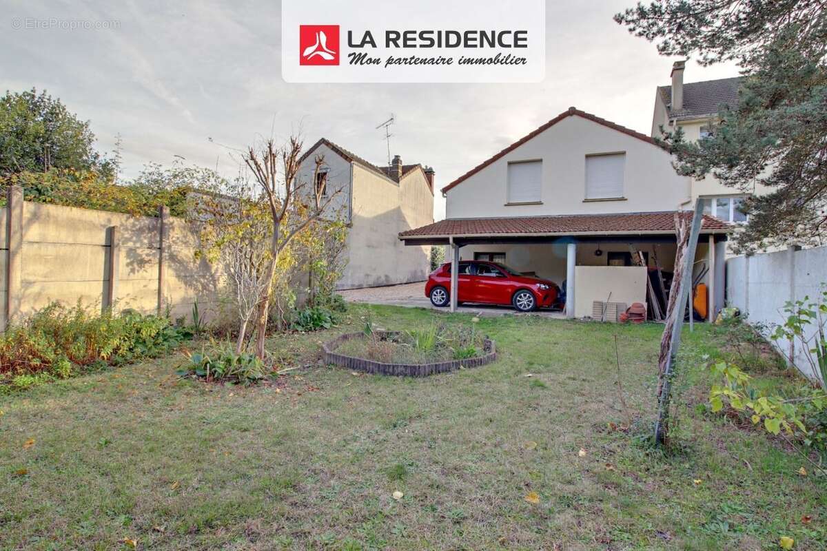 Maison à LES MUREAUX