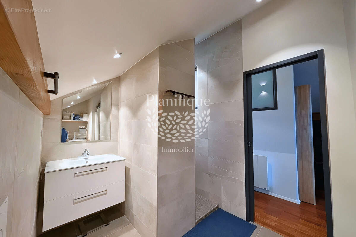 Maison à VIUZ-EN-SALLAZ