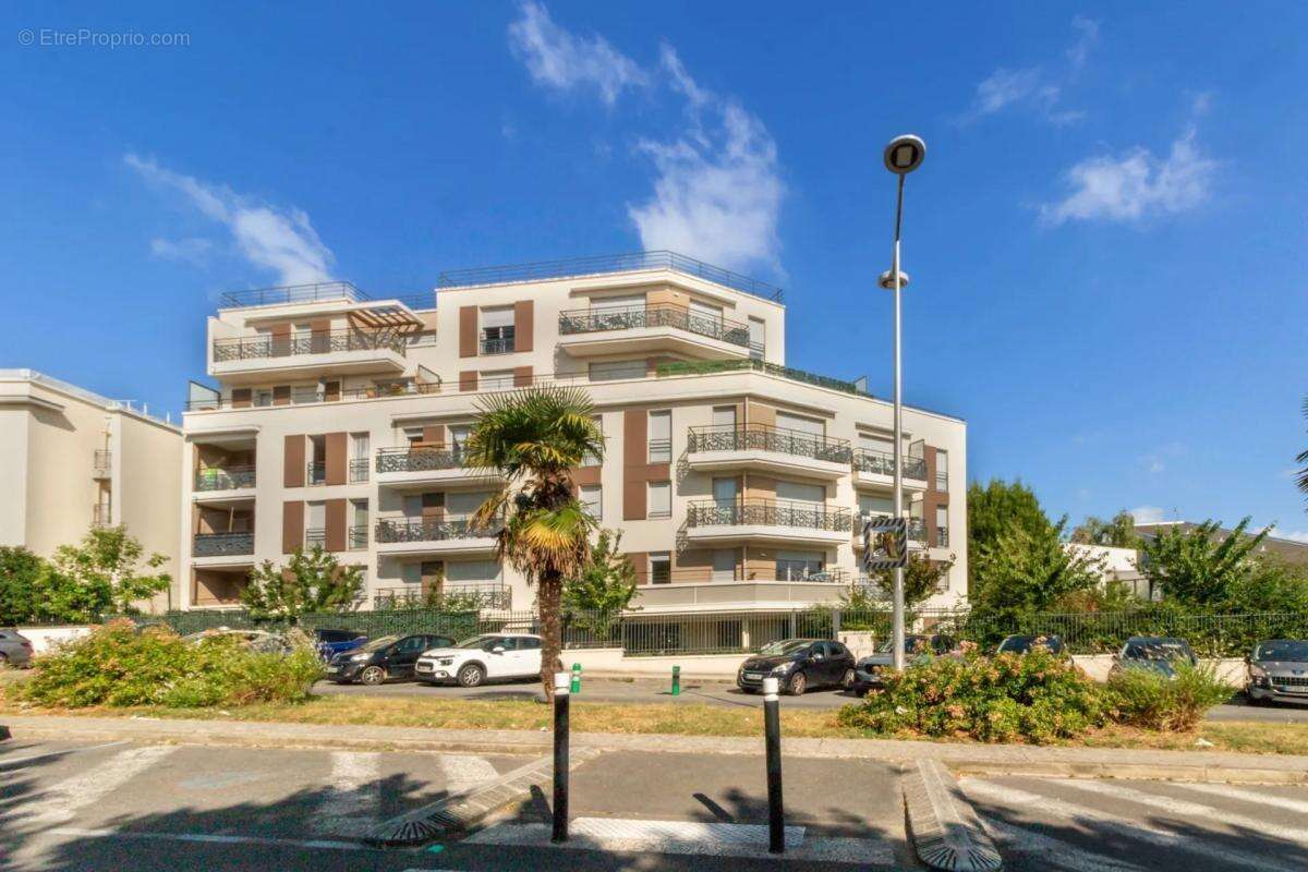 Appartement à LOGNES