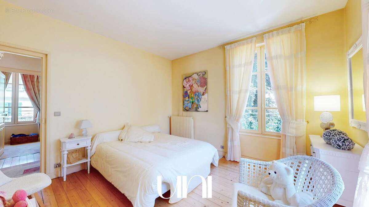 Maison 6 pièces de 350 m2  - CAEN - photo 25