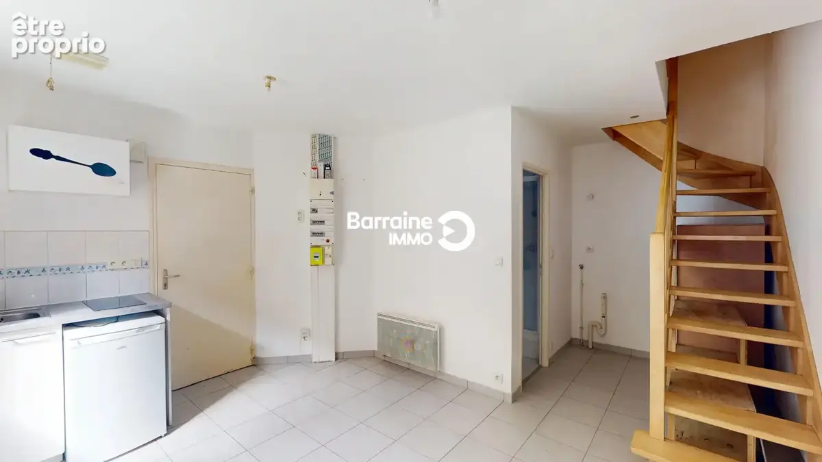 Exclusivité Brest - Secteur Saint Martin - Place Guérin - Appartement T3 Duplex situé en arrière cour - photo 2
