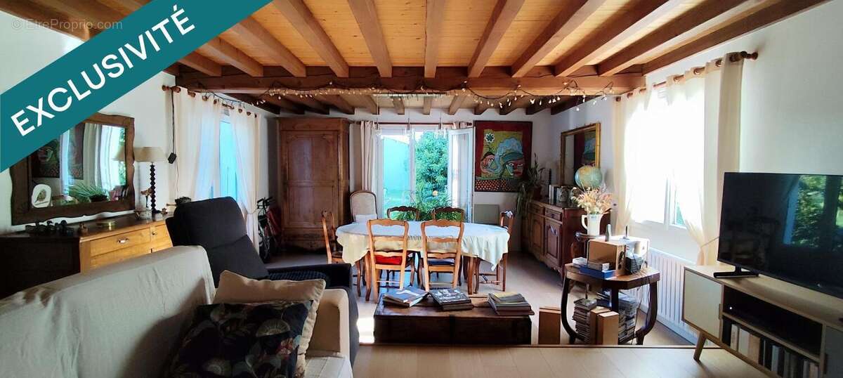 Maison 155 m² à Genouille  - photo 5