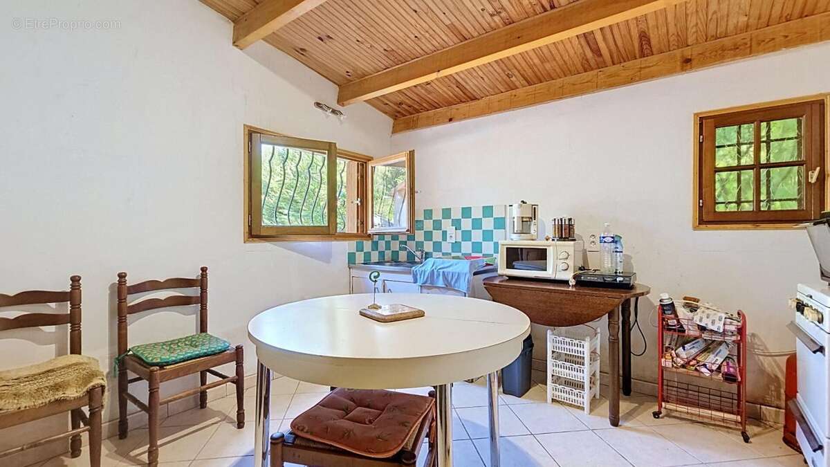En exclusivité sur VIDAUBAN (Var) Maisonnette sur 3900m² - photo 7