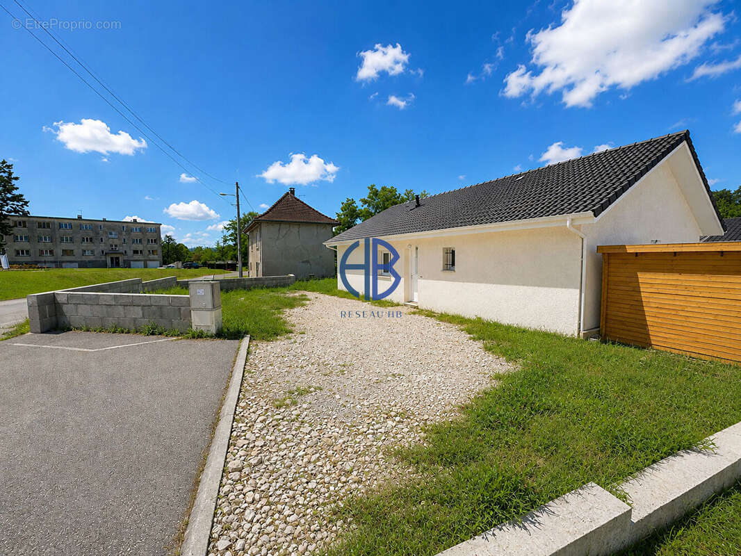Maison à LES ABRETS