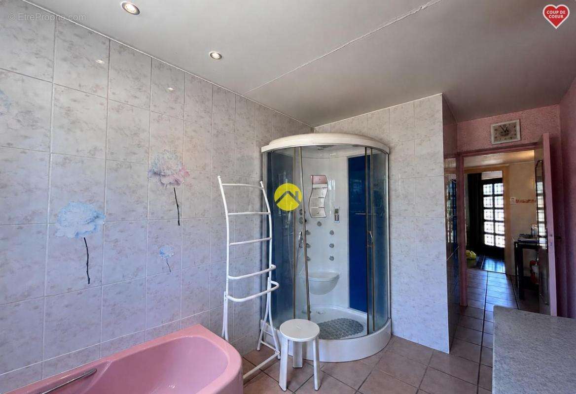 Maison à NERIS-LES-BAINS