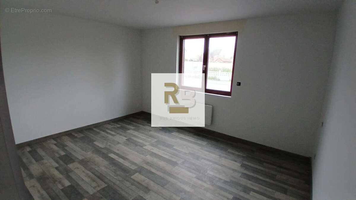 Appartement à PECQUENCOURT