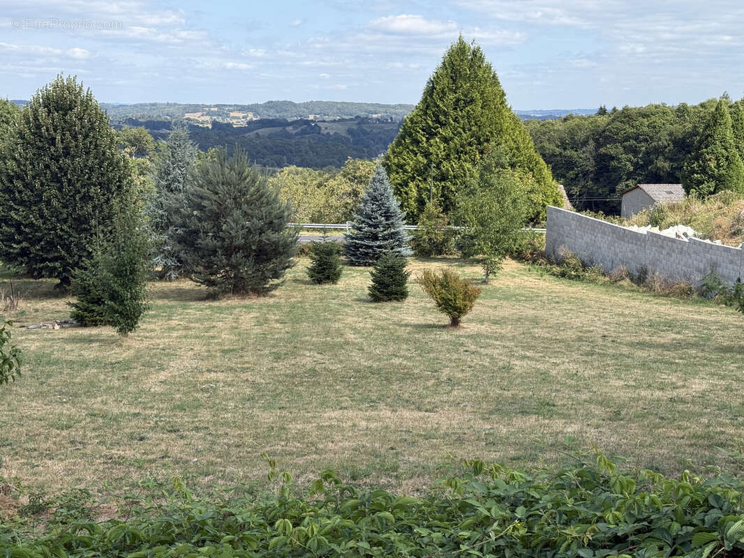 Terrain à SAINTE-FEREOLE