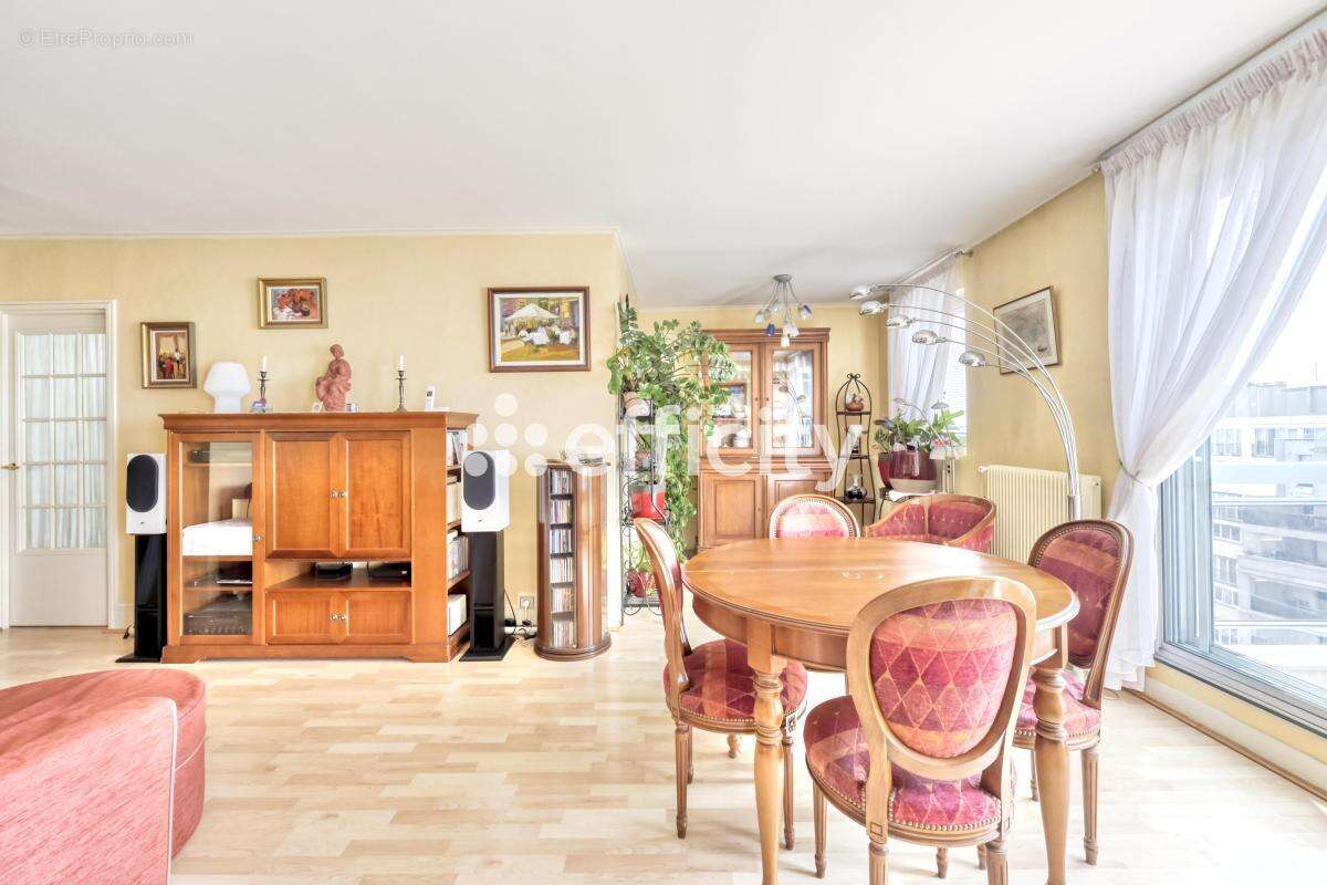 Appartement à MONTROUGE