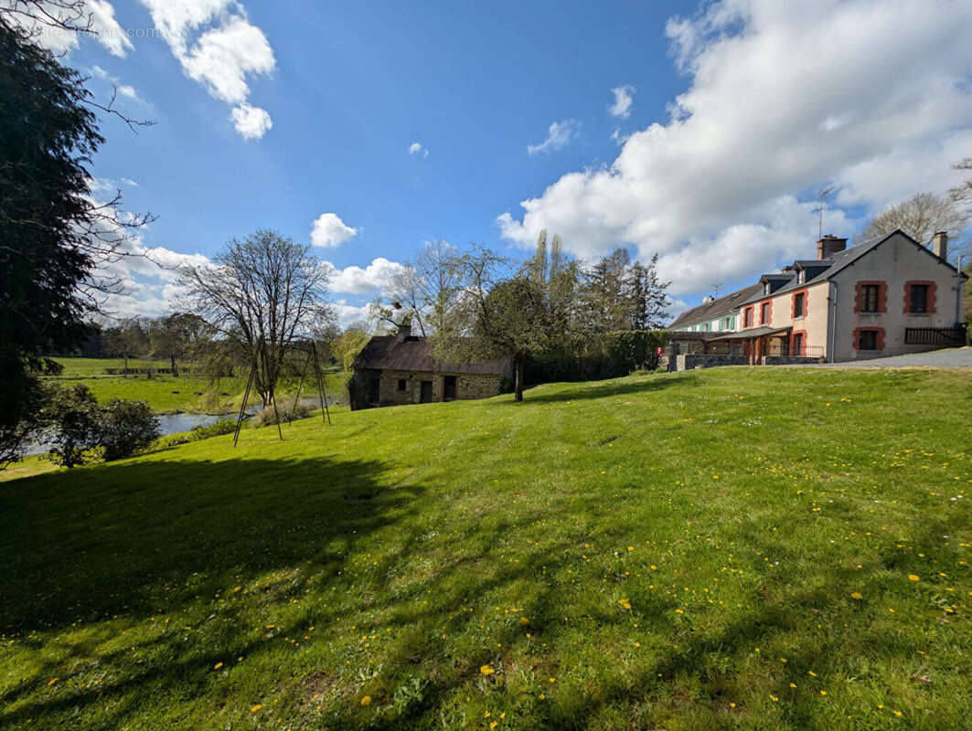 A vendre - Maison en pierre avec jardin bordé par la Vire - Saint-Lô - photo 3