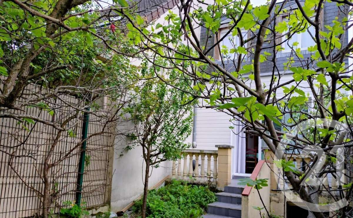 Maison à FONTENAY-SOUS-BOIS