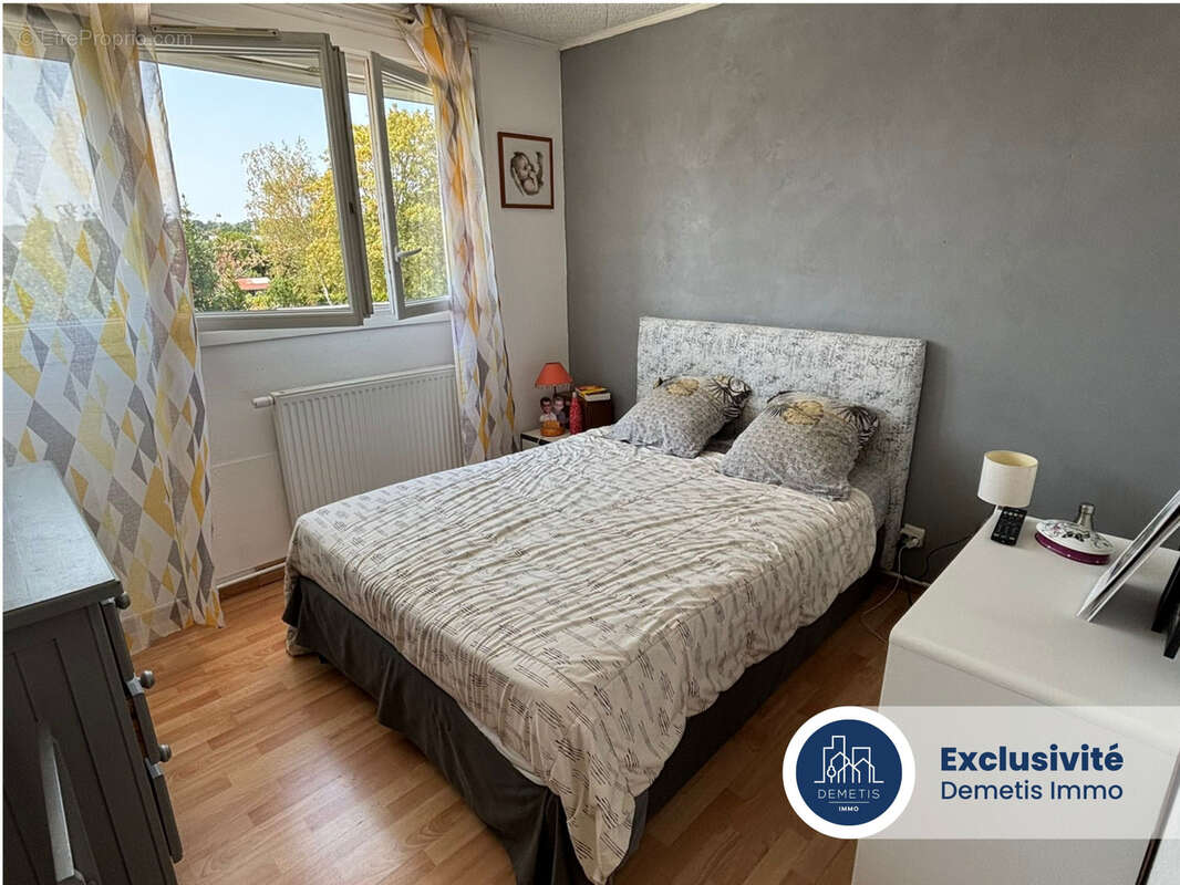 Maison familiale avec 4 chambres, jardin et garage - photo 6