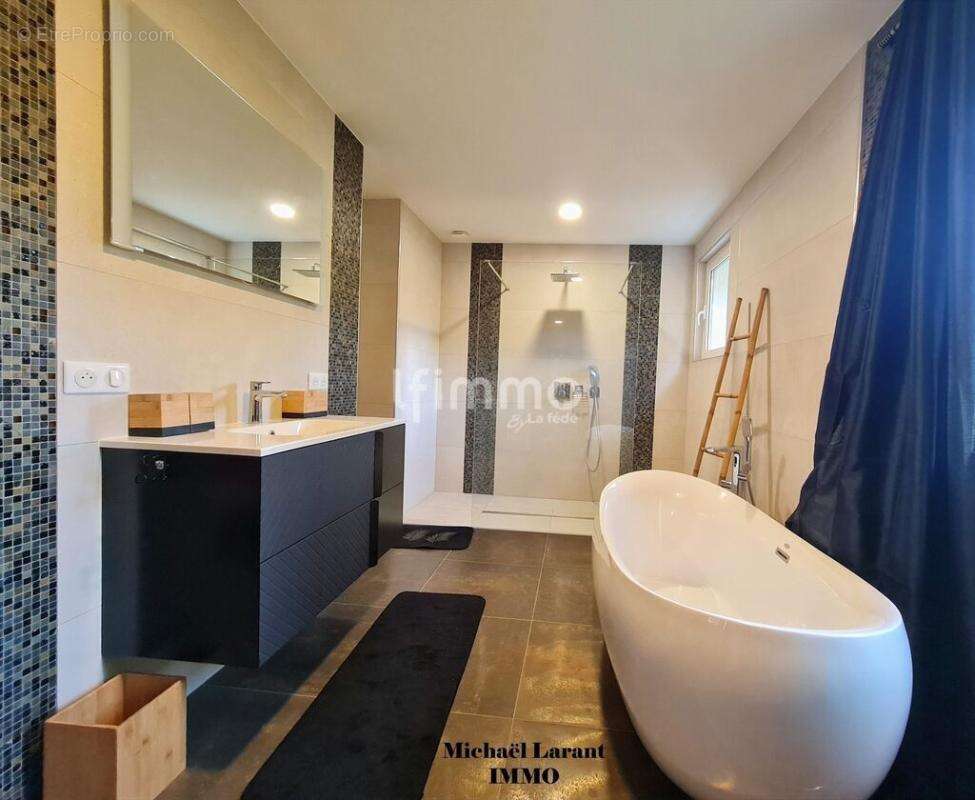 Maison d'architecte + maison indépendante – 5 300 m², piscine - photo 12