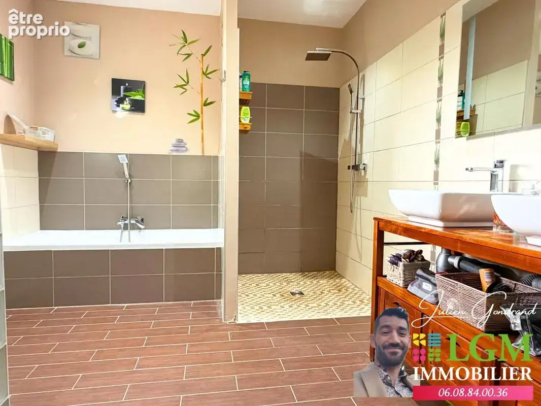  nozières – maison de plain-pied 4 chambres, piscine & garage  - photo 14