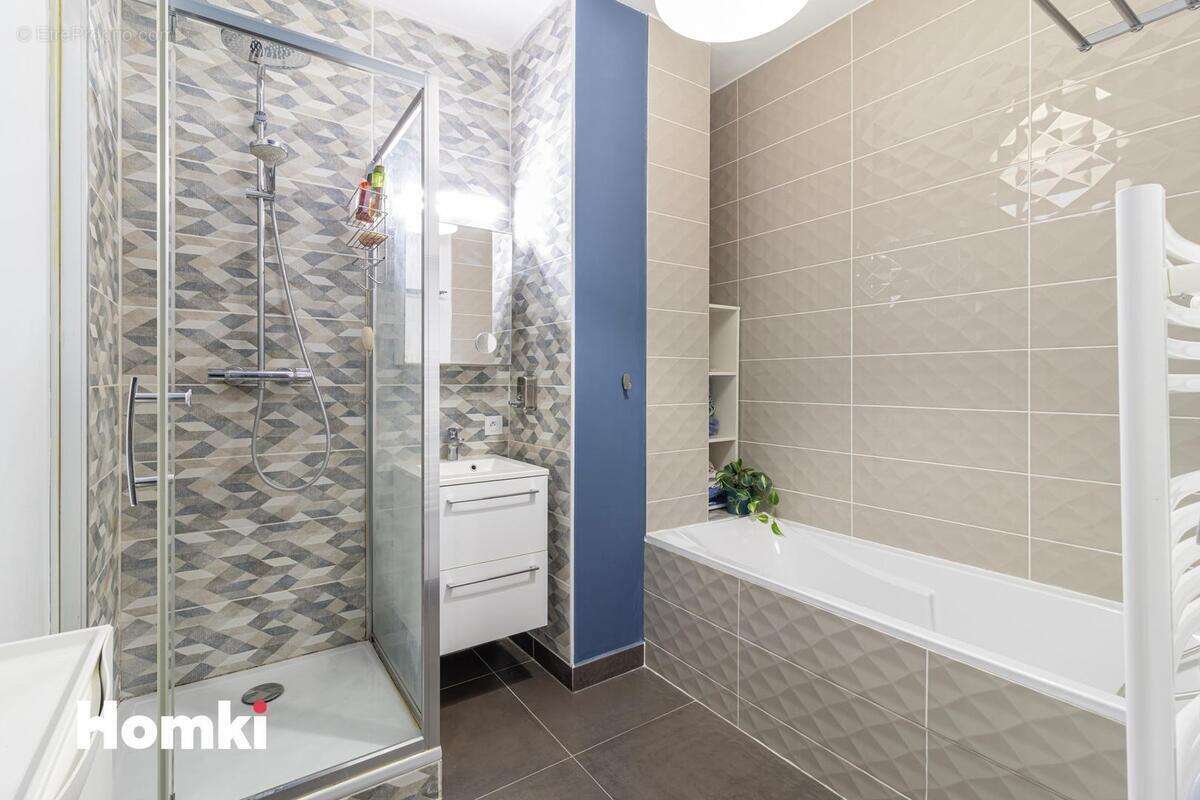 Appartement à MARSEILLE-2E