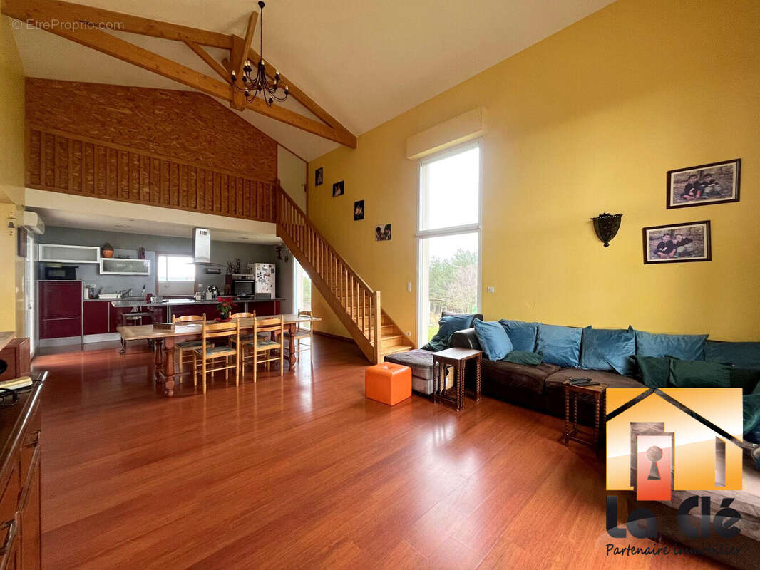 Maison à LA SAUVETAT-DE-SAVERES
